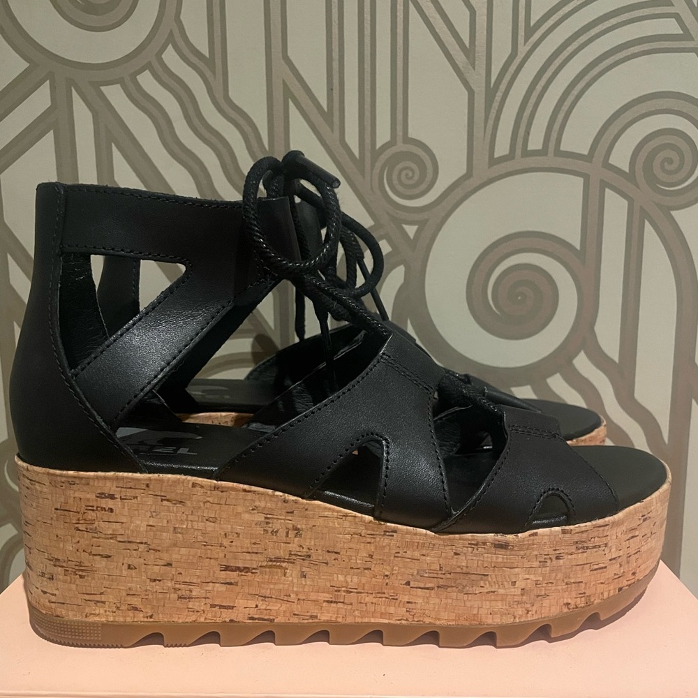 Sorel Cameron Gladiator Style Lace up Sandals, Black (NWT) 7.5